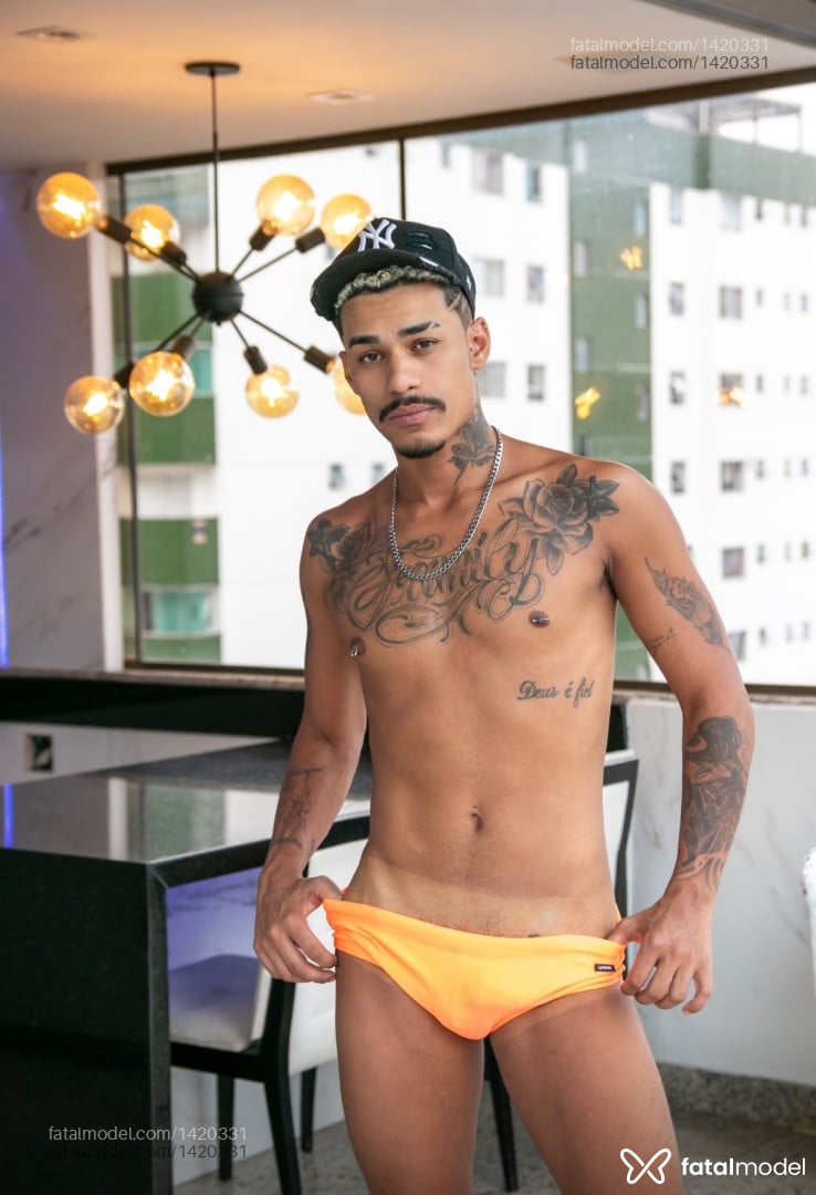 Acompanhante homem morena (o) de olhos castanhos - Alex Sampaio