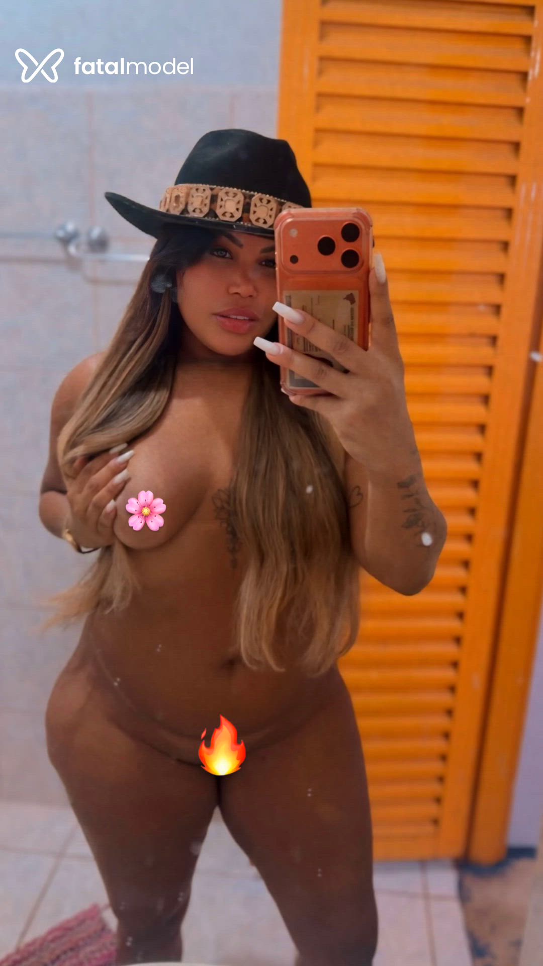 Acompanhante mulher morena (o) de olhos castanhos - Layla Oliveira