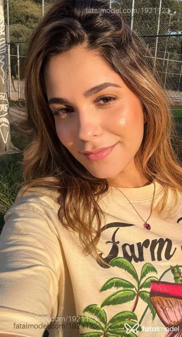 Acompanhante mulher loira (o) de olhos mel em São Paulo - Alice