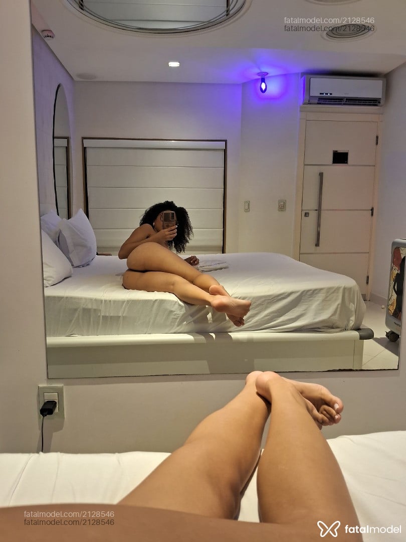 Acompanhante mulher com cabelo castanho de olhos castanhos em São Vicente Acompanhante mulher com cabelo castanho de olhos castanhos em São Vicente - Ewelyn