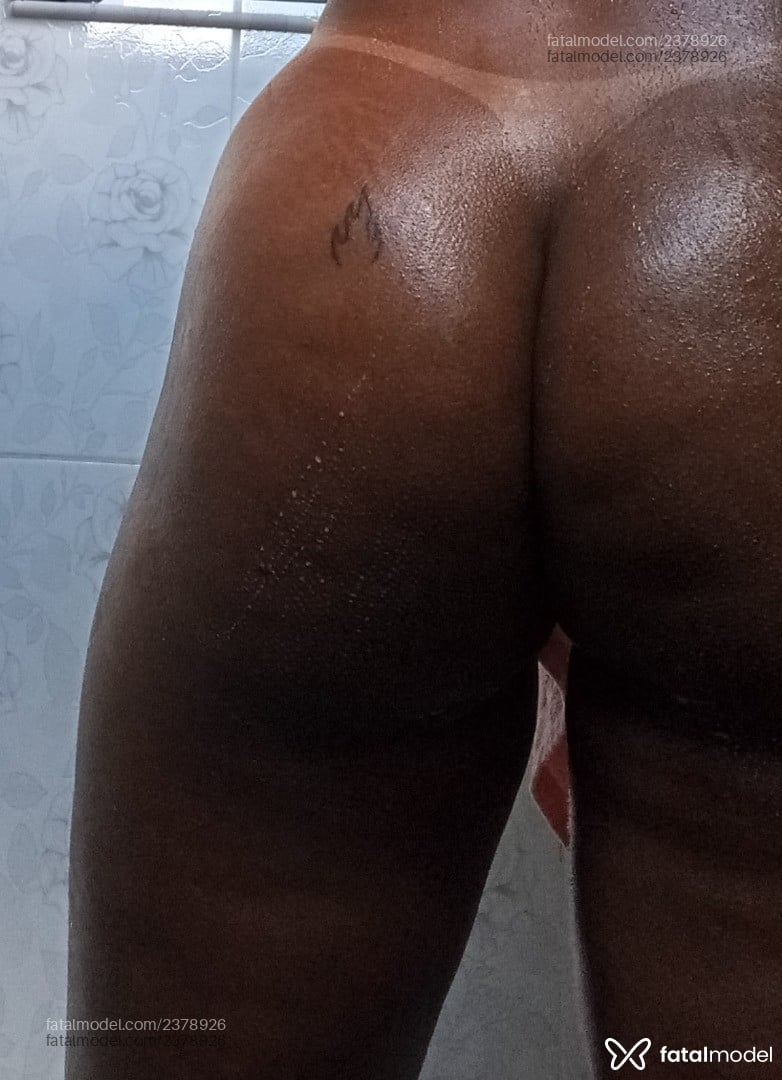 Acompanhante mulher com cabelo castanho de olhos pretos - Katy Araújo