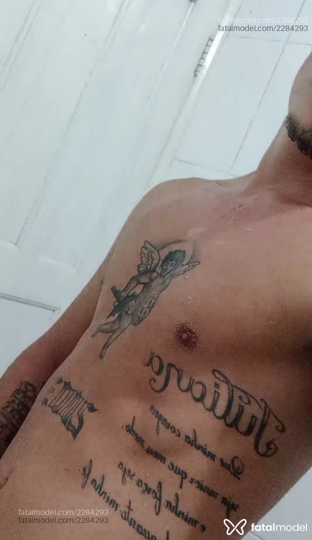 Acompanhante homem com cabelo castanho de olhos castanhos em Florianópolis - Lucas