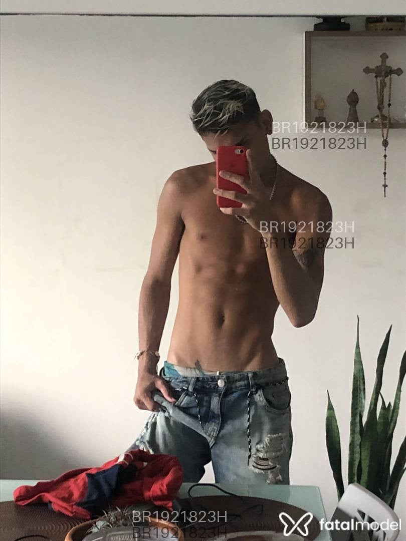 Acompanhante homem loira (o) de olhos castanhos em Recife - Pedro