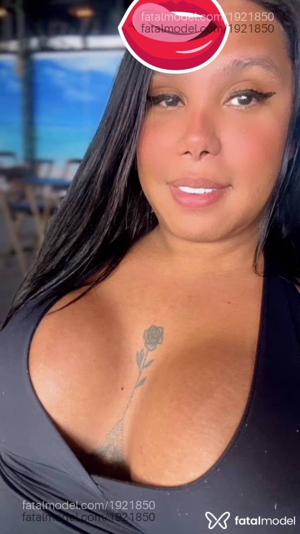 Acompanhante mulher trans morena (o) de olhos castanhos - Yndia