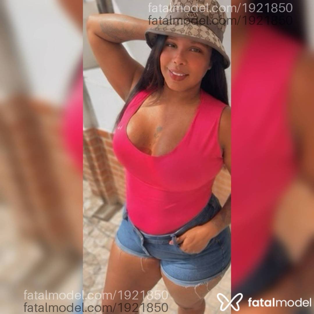 Acompanhante mulher trans morena (o) de olhos castanhos - Yndia