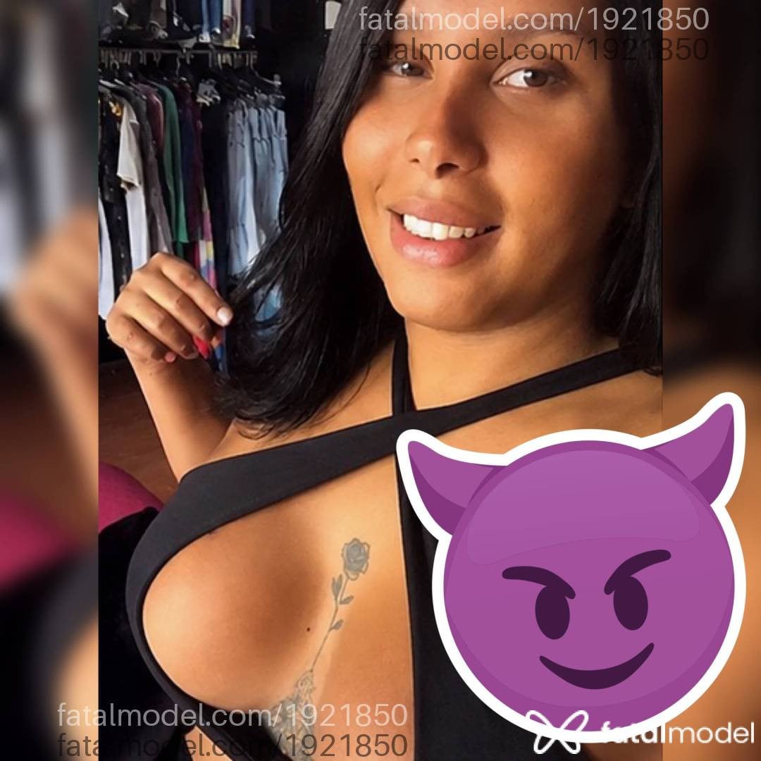 Acompanhante mulher trans morena (o) de olhos castanhos - Yndia