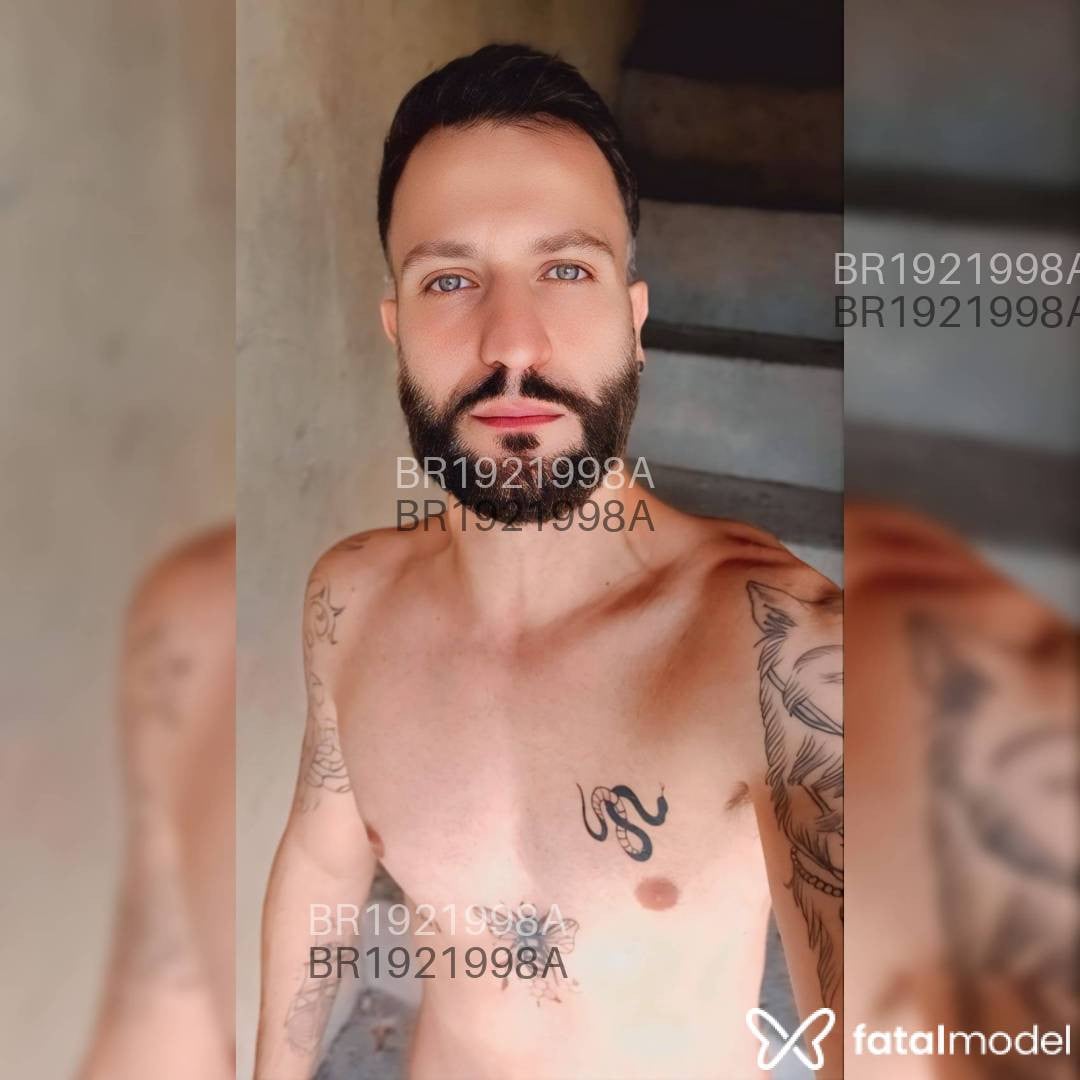 Acompanhante homem com cabelo castanho de olhos verdes em Santo André - Felipe