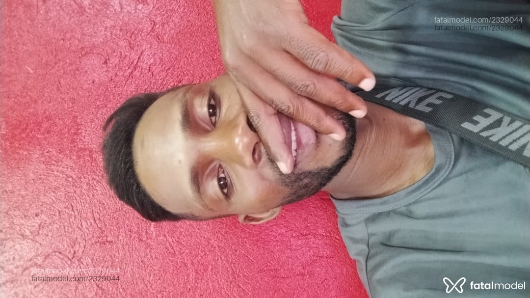 Acompanhante homem morena (o) de olhos pretos em São Paulo Acompanhante homem morena (o) de olhos pretos em São Paulo - Jhoow
