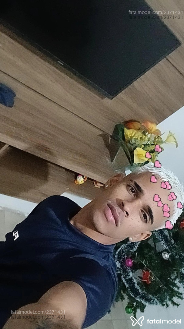 Acompanhante homem morena (o) de olhos castanhos em Virtual - Felipe