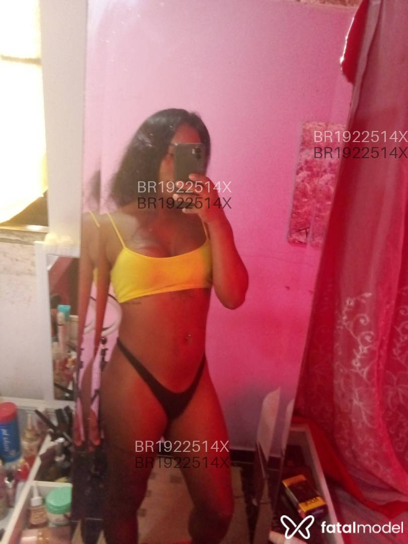 Acompanhante mulher trans morena (o) de olhos castanhos em Virtual Acompanhante mulher trans morena (o) de olhos castanhos em Virtual - Rafaella