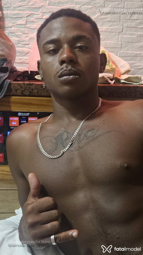 Acompanhante homem morena (o) de olhos pretos em Vitória Acompanhante homem morena (o) de olhos pretos em Vitória - Hugo Ramos