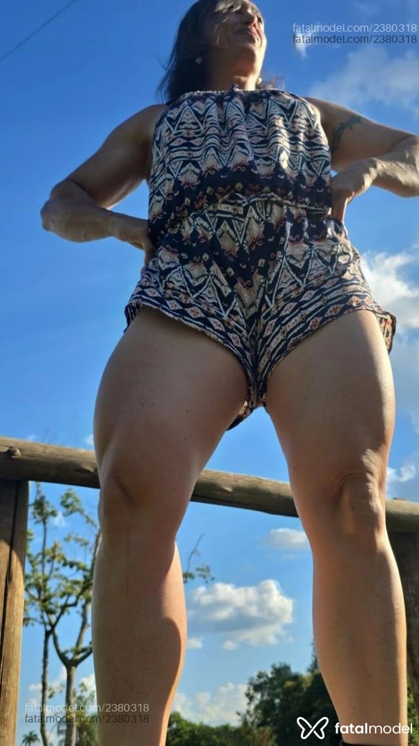 Acompanhante mulher morena (o) de olhos castanhos - Si Ogra Acompanhante mulher morena (o) de olhos castanhos - Si Ogra