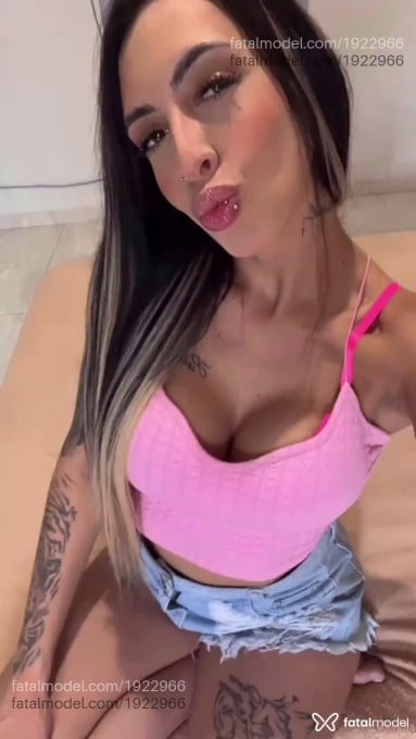 Acompanhante mulher morena (o) de olhos castanhos - Melissa