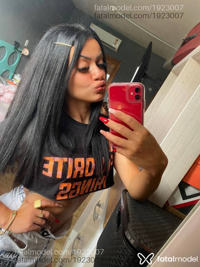 Acompanhante mulher morena (o) de olhos mel em Canoas - Rittinhaaa