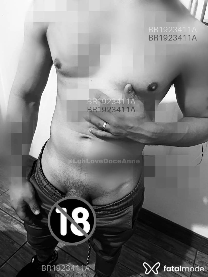 Acompanhante homem com cabelo castanho de olhos castanhos em Osório - LuhloveDoceAnne
