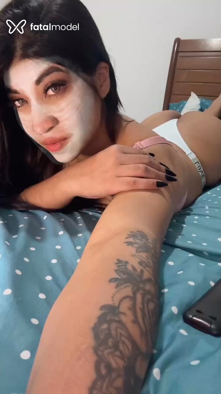 Acompanhante mulher morena (o) de olhos mel - Bruninha
