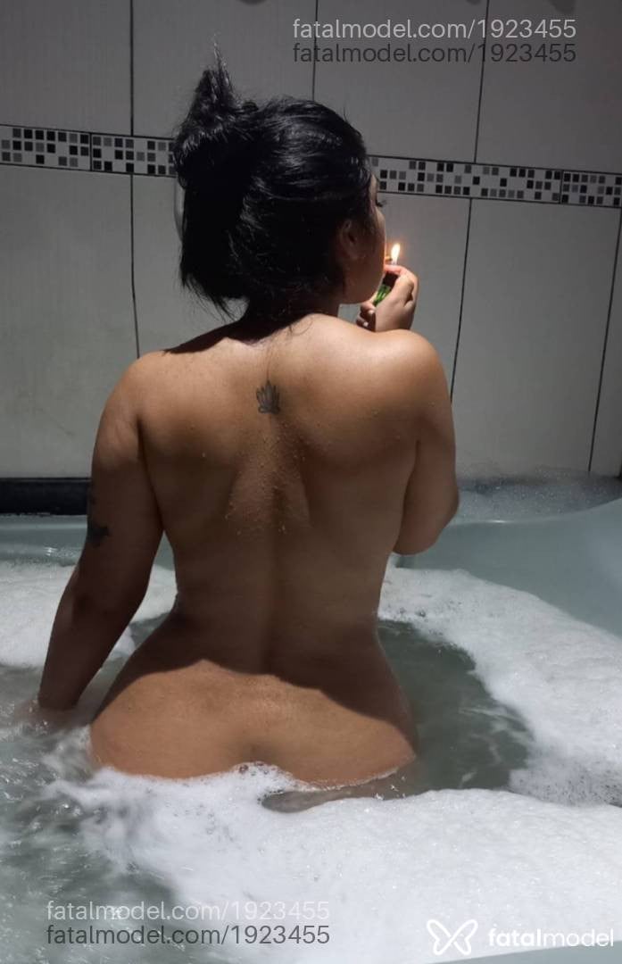 Acompanhante mulher morena (o) de olhos mel - Bruninha