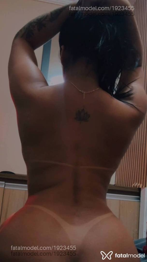 Acompanhante mulher morena (o) de olhos mel - Bruninha