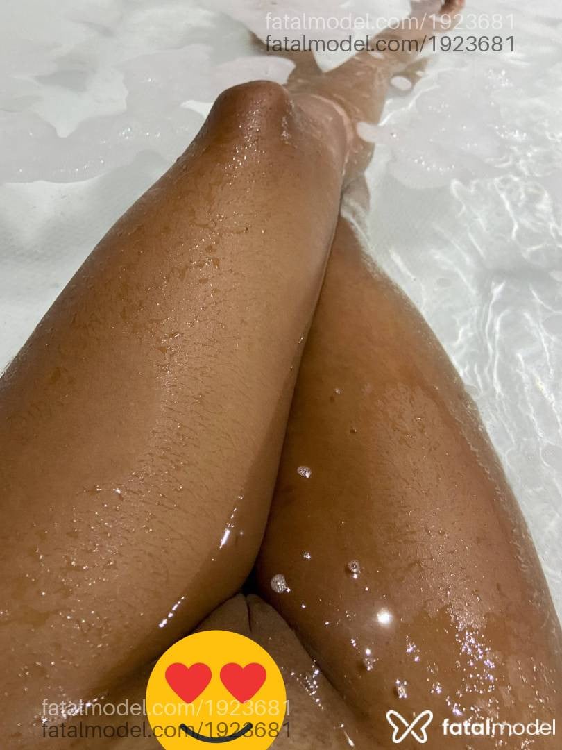 Acompanhante mulher morena (o) de olhos pretos - Luna Mendes