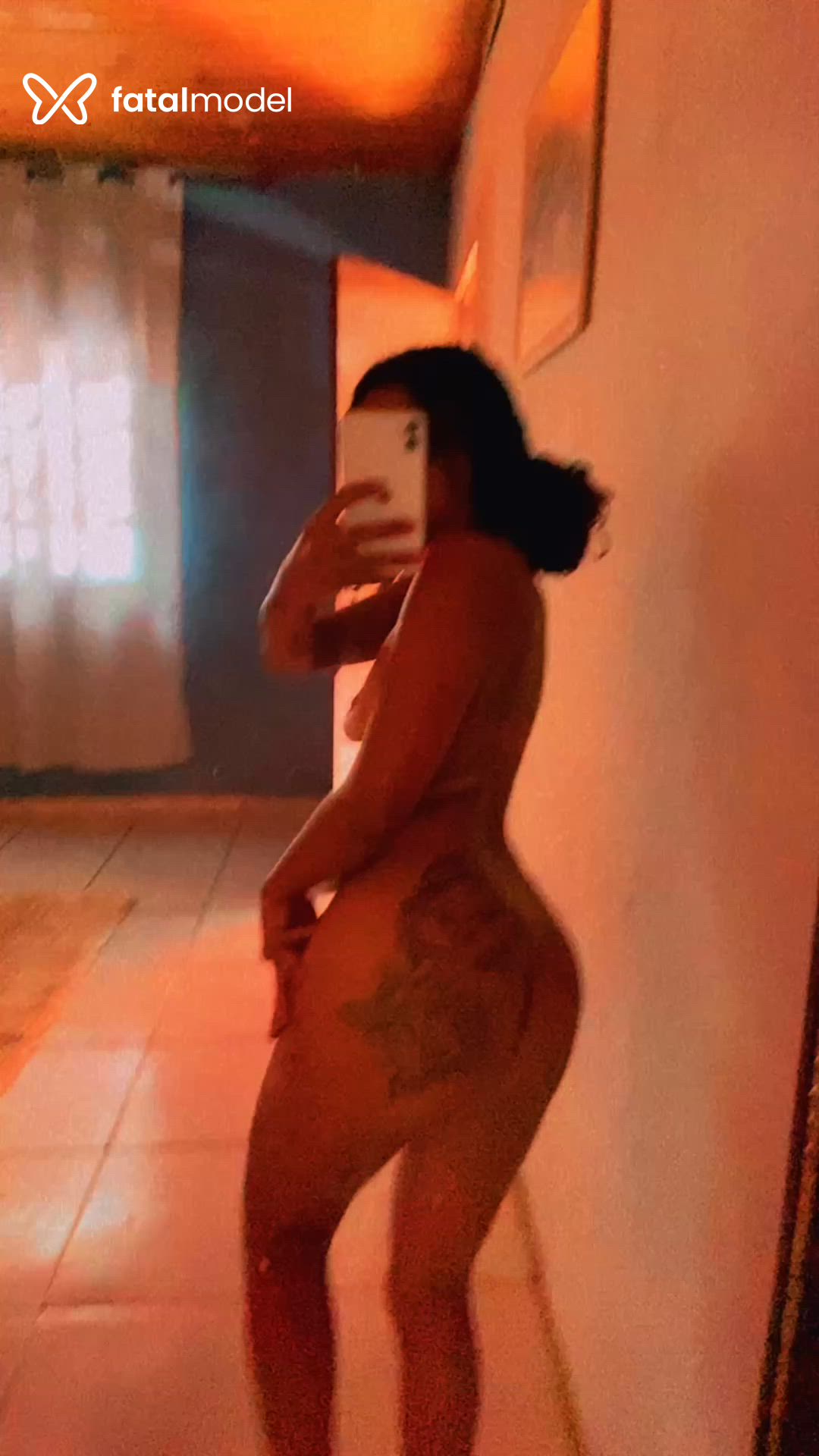 Acompanhante mulher morena (o) de olhos pretos - Luna Mendes