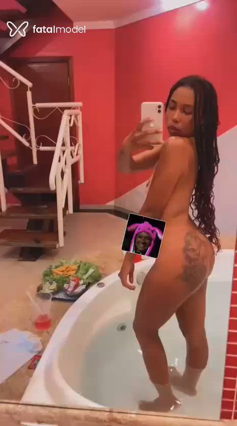 Acompanhante mulher morena (o) de olhos pretos - Luna Mendes