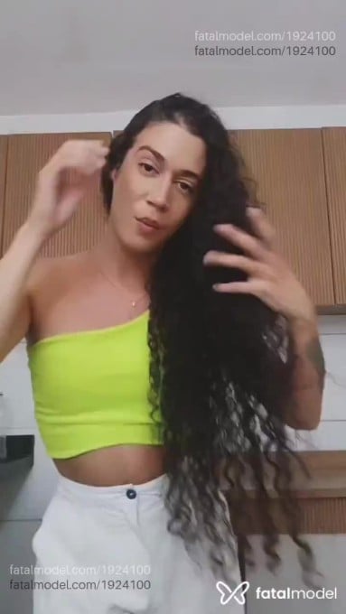 Acompanhante mulher trans com cabelo castanho de olhos castanhos em Virtual - Crystal