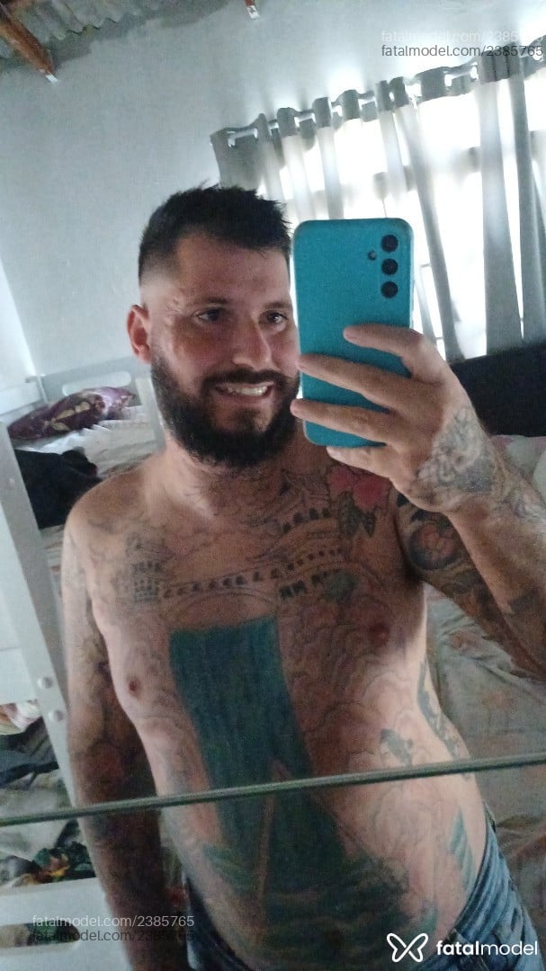 Acompanhante homem morena (o) de olhos pretos em Itajaí - Vieira