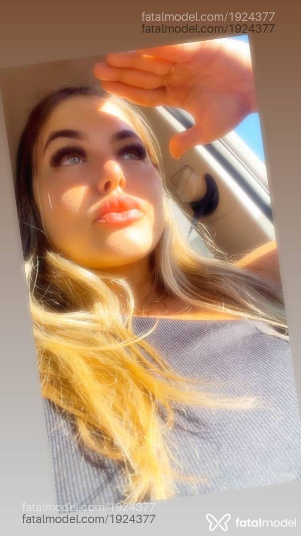 Acompanhante mulher loira (o) de olhos verdes - Gabriella