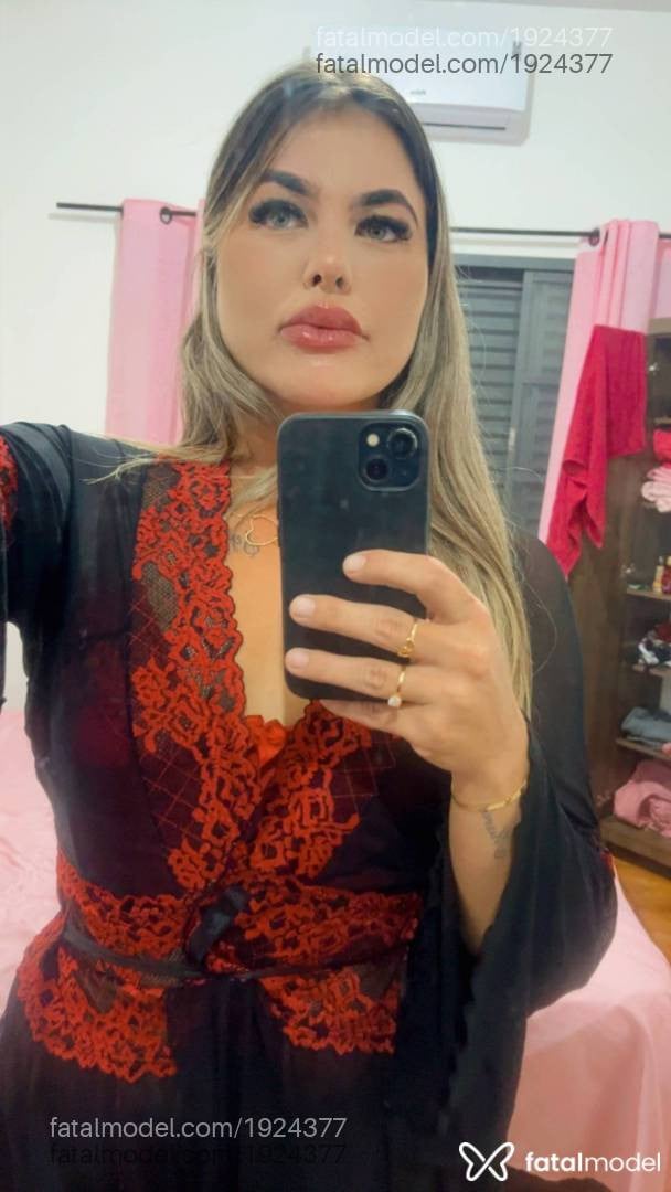 Acompanhante mulher loira (o) de olhos verdes em Penápolis - Gabriella