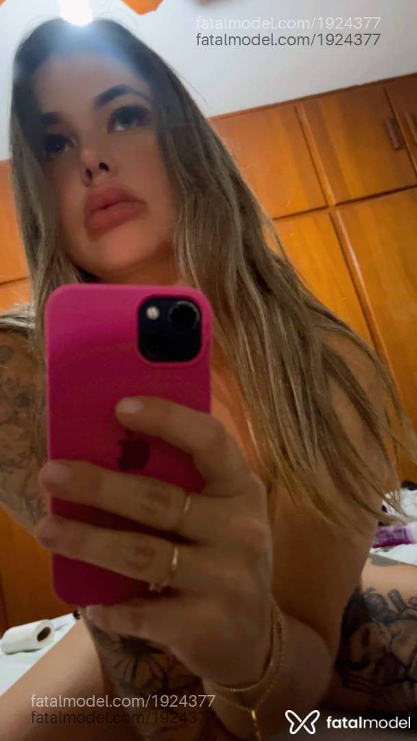 Acompanhante mulher loira (o) de olhos verdes - Gabriella