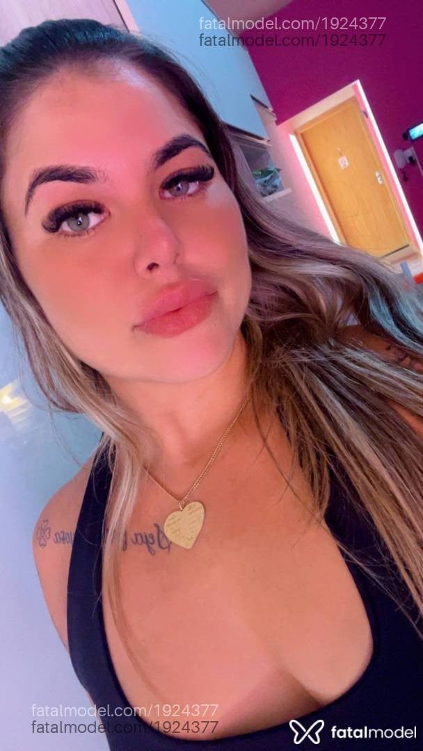 Acompanhante mulher loira (o) de olhos verdes em Orlândia - Gabriella