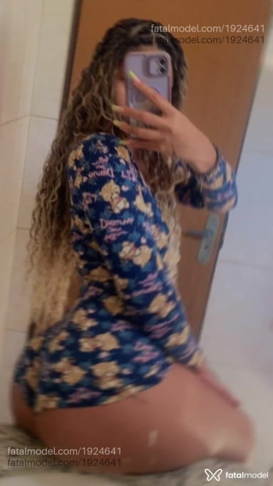 Acompanhante mulher com cabelo castanho de olhos castanhos em Curvelo - Eduarda Rafaelly