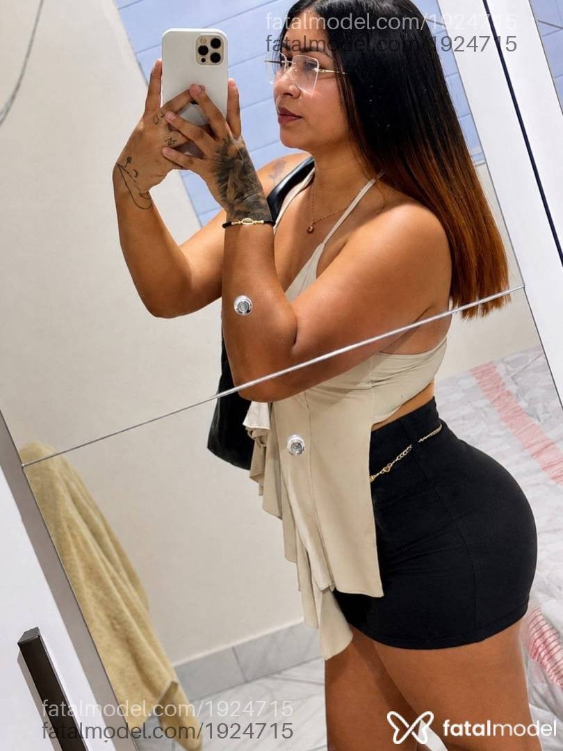 Acompanhante mulher com cabelo castanho de olhos pretos - Bianca