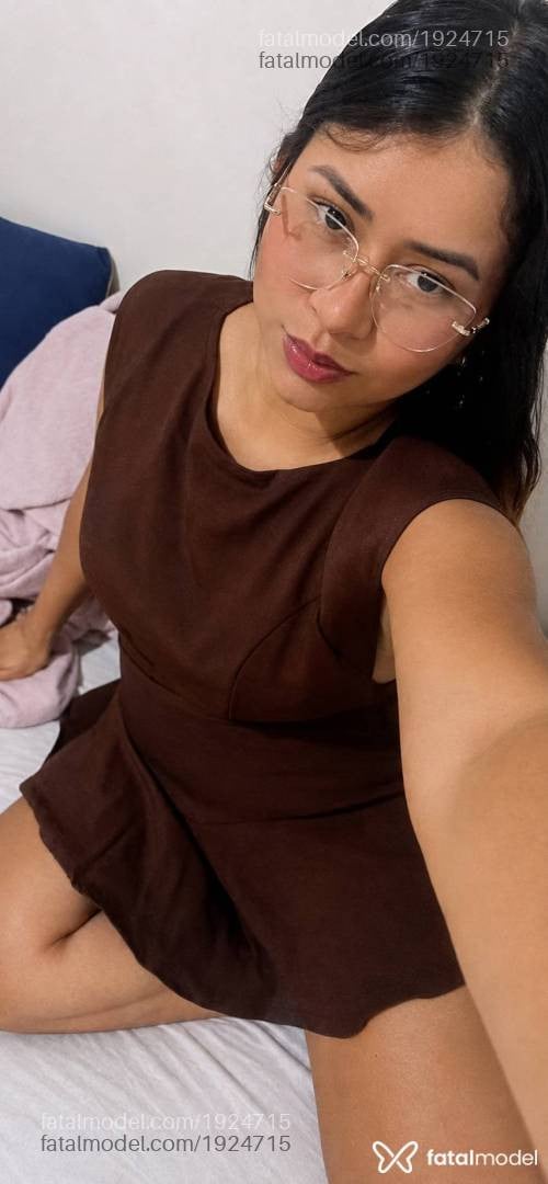 Acompanhante mulher com cabelo castanho de olhos pretos - Bianca