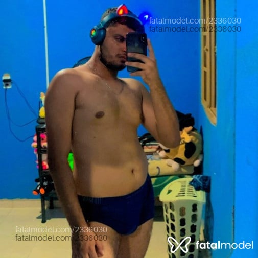Acompanhante homem morena (o) de olhos castanhos - Jonhm