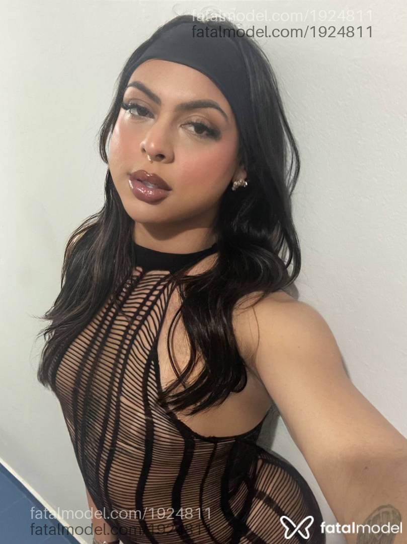 Acompanhante mulher trans ruiva (o) de olhos castanhos em Ubá - Bianca Lima