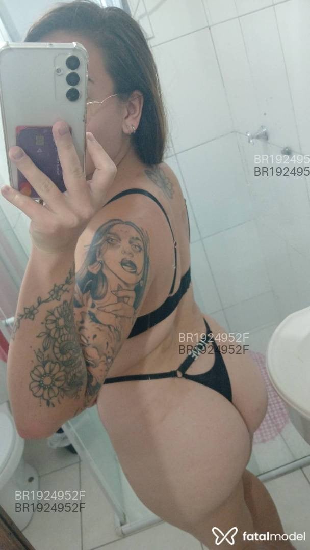 Acompanhante mulher ruiva (o) de olhos castanhos em Balneário Camboriú - Alisha