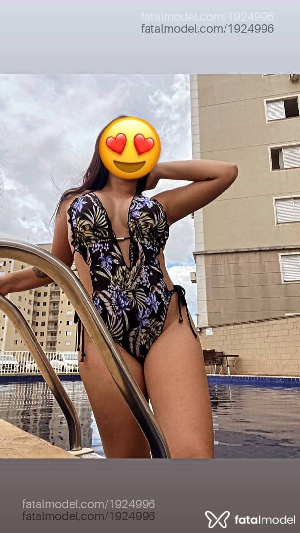 Acompanhante mulher morena (o) de olhos castanhos - Mia