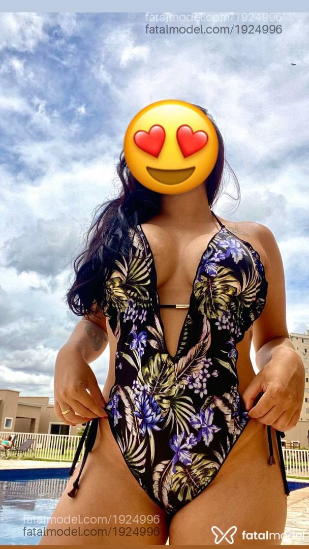 Acompanhante mulher morena (o) de olhos castanhos - Mia