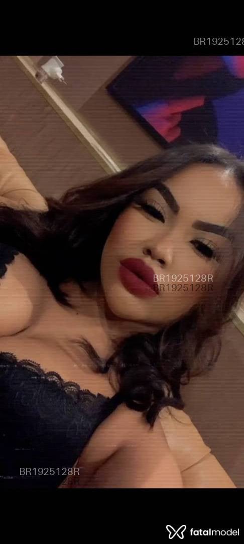 Acompanhante mulher morena (o) de olhos castanhos em Balneário Camboriú - Ruby nascimento