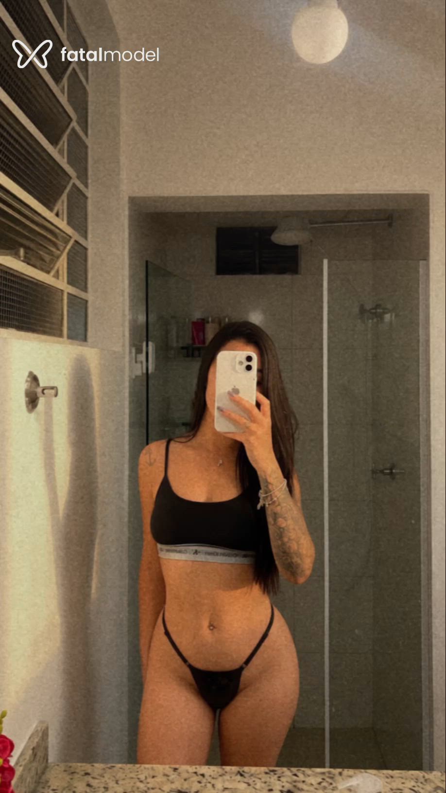 Acompanhante mulher morena (o) de olhos castanhos - Isabelli
