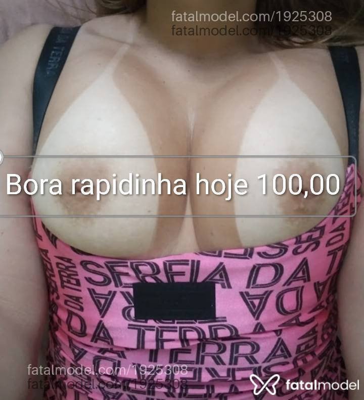 Acompanhante mulher loira (o) de olhos castanhos - Camila