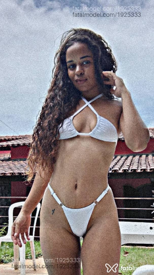 Acompanhante mulher com cabelo castanho de olhos pretos em Belo Horizonte - Sarah