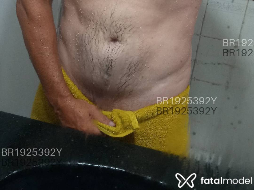 Acompanhante homem com cabelo castanho de olhos verdes em Uberlândia - Kauan
