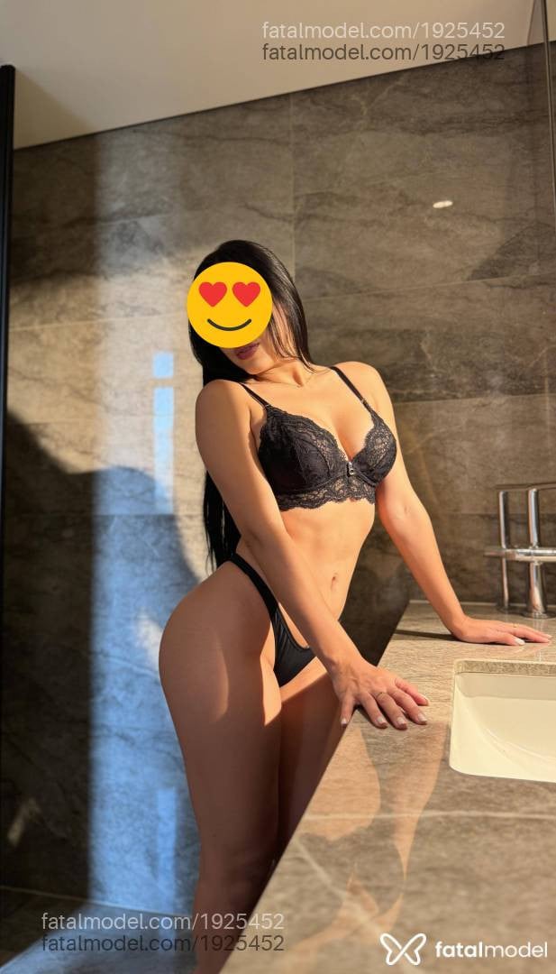 Acompanhante mulher morena (o) de olhos castanhos - Vitória