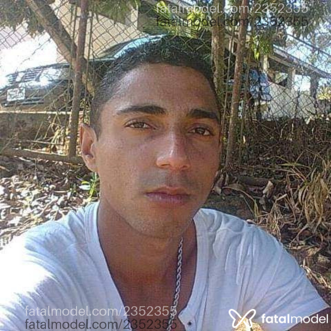 Acompanhante homem com cabelo castanho de olhos castanhos em Ribeirão Preto Acompanhante homem com cabelo castanho de olhos castanhos em Ribeirão Preto - Márcio