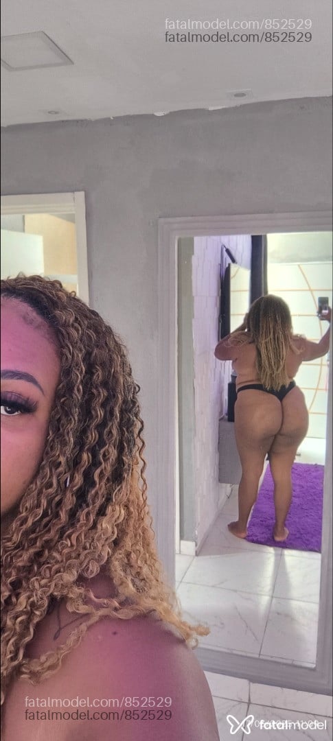 Acompanhante mulher trans com cabelo castanho de olhos pretos em Nova Iguaçu - Karol