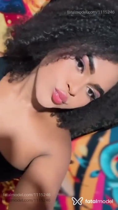 Acompanhante mulher trans com cabelo castanho de olhos castanhos em Tarauacá - Allanys Maia