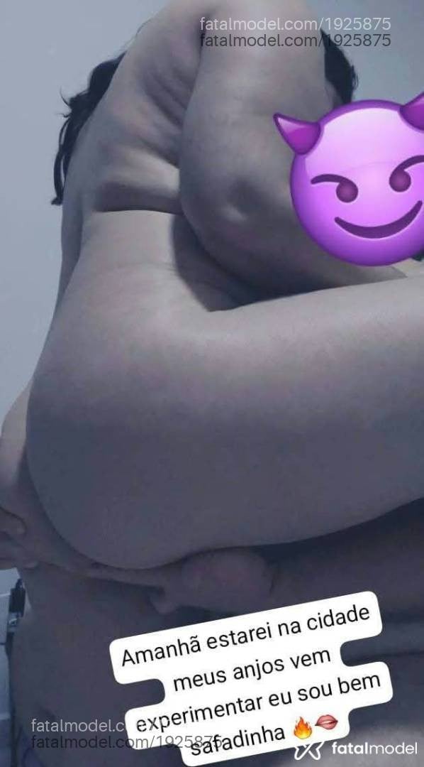 Acompanhante mulher com cabelo castanho de olhos castanhos - Josi