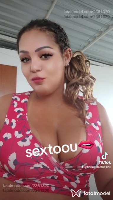 Acompanhante mulher com cabelo colorido de olhos castanhos em Virtual - Luma Passionate